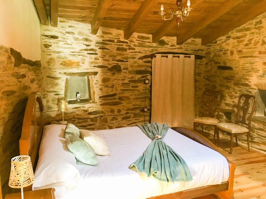 Casa Rural Bierzo Encantado Valle de Finolledo Екстериор снимка